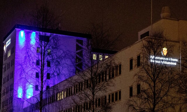 Vil legge fram bildebevis og elektroniske spor